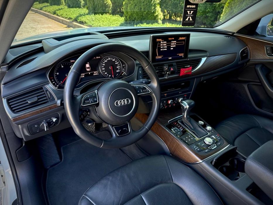 Продам Audi A6/C7 2014 года