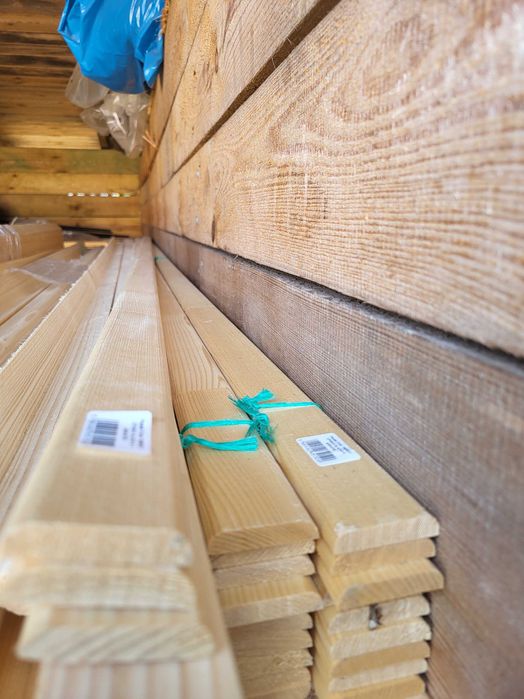 Sprzedam listwy wykończeniowe drewniane świerkowe.