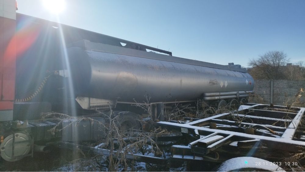 Цистерна полуприцеп цистерна тара 5700 кг