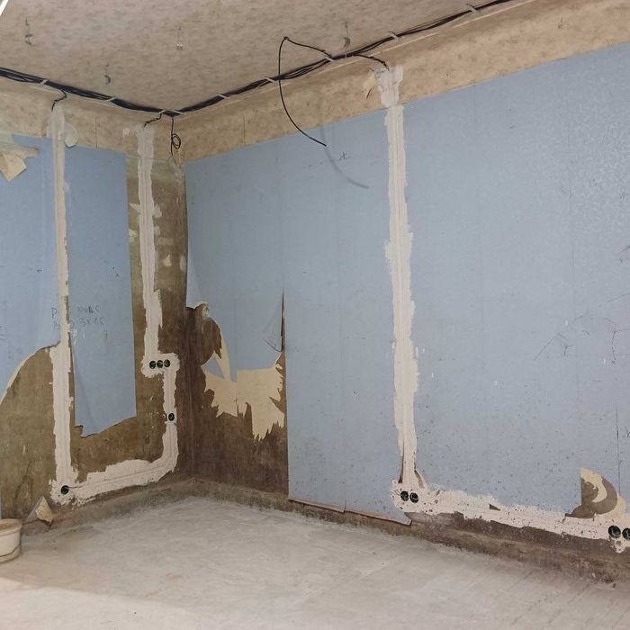 D1A Продам 2 кім. квартиру метро Наукова, вул. Кримська 8,