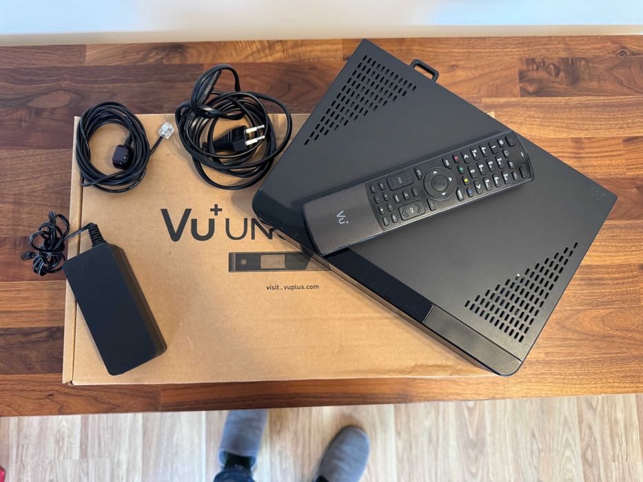 VU+ UNO 4K SE (Dual FBC tuner), 500GB