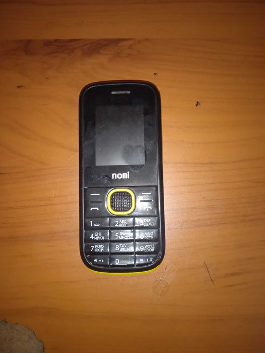 Мобільний телефон SAMSUNG