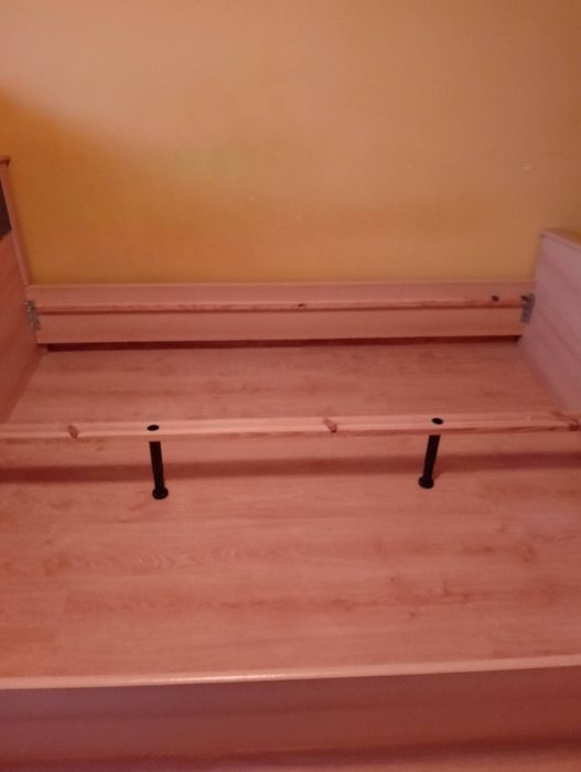 Łóżko małżeńskie na materac 160x200