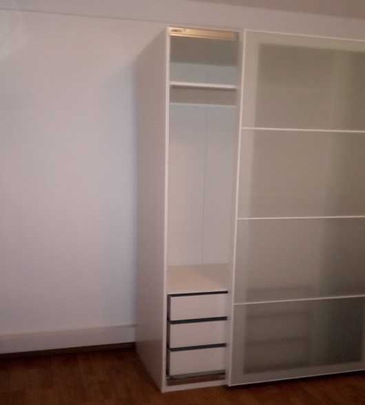 Moradia T2-R/C, Mobilada, Aroeira, Charneca Caparica num condomínio.