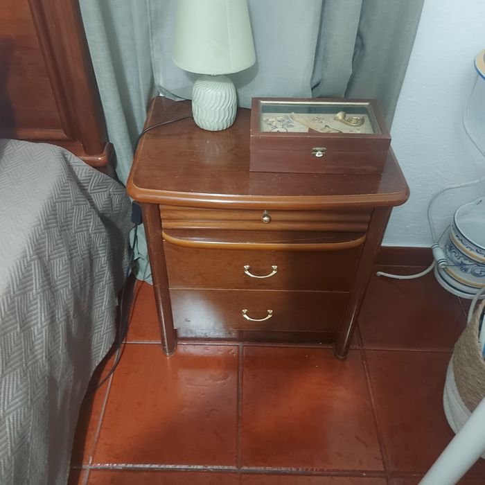 Cama de solteiro completa
