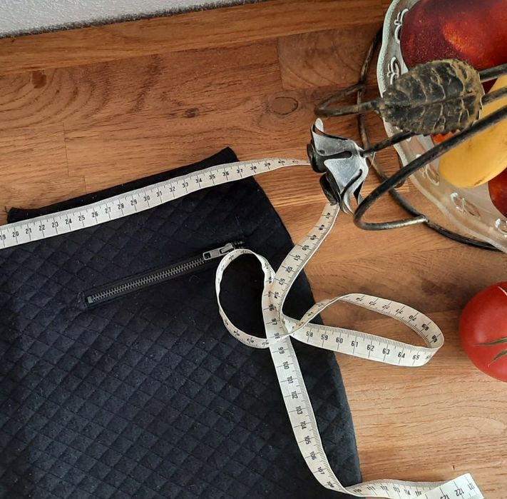 Spódnica ołówkowa Carry czarna grubsza z zamkiem