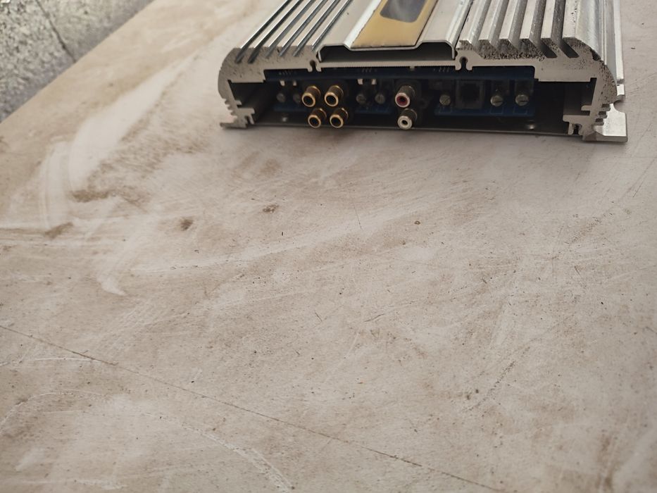 Subwoofer amplificador de carro