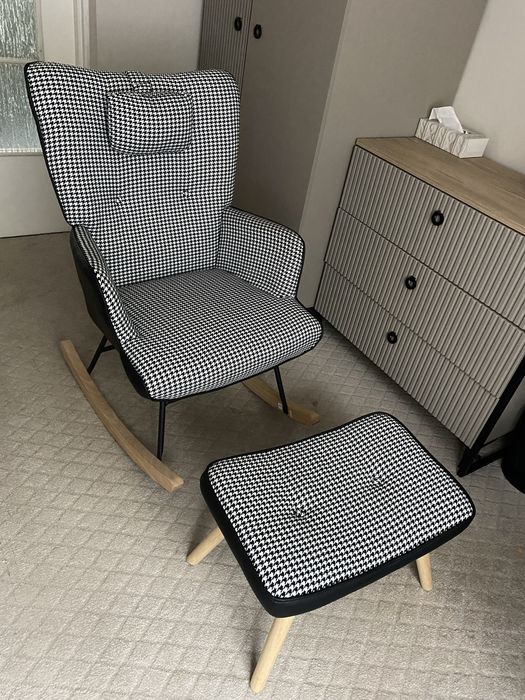 Fotel uszak bujany z podnóżkiem