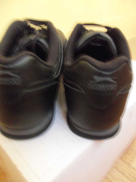 Шкіряні кросівки slazenger