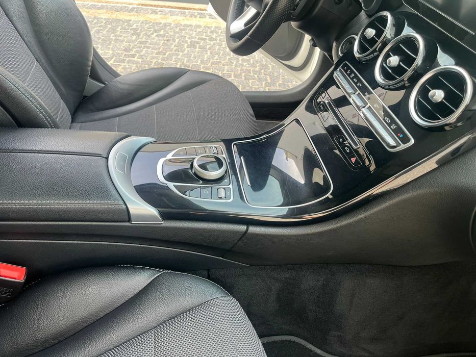 Mercedes C 220 4MATIC Station – Night Package + Extras