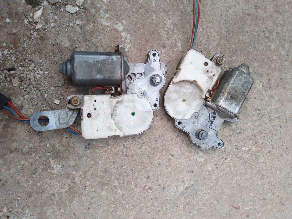 Електромоторчик люка Фольксваген Пассат Б3/Б4