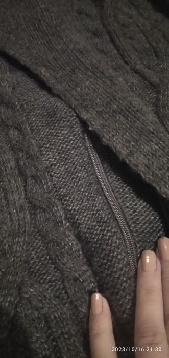 Теплий чоловічий светрик,