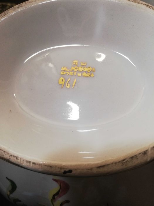 Fruteira antiga em loiça da fabrica Raul da Bernarda e Filhos (RB)