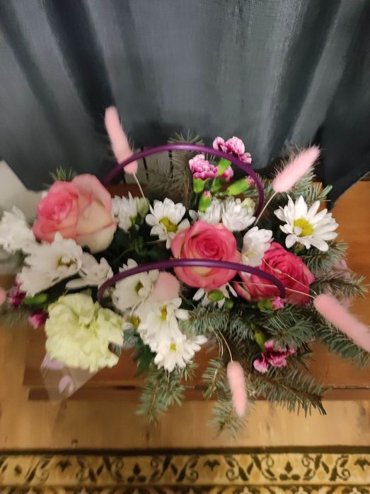 Букет из цветов свежих