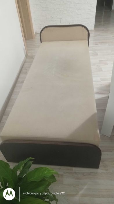 Łóżko pojedyńcze