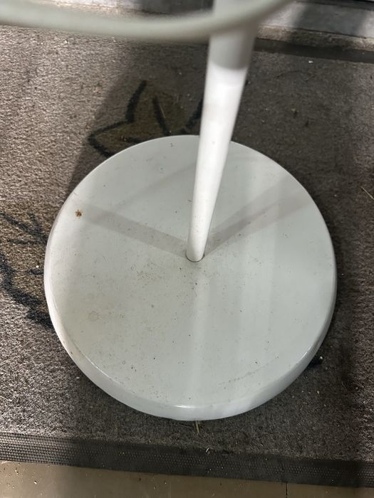 Candeeiro de Pé IKEA Modelo Not com Foco de Leitura Ajustável, Branco