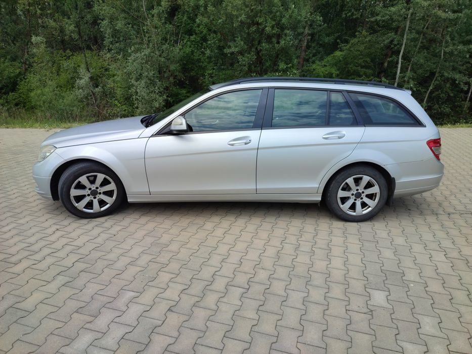 Samochód Mercedes