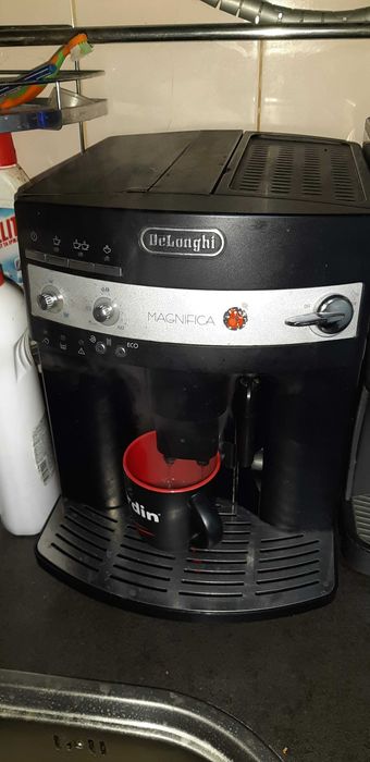 Кавомашина Delonghi Magnifica ESAM 3000.B Кофемашина автоматическая