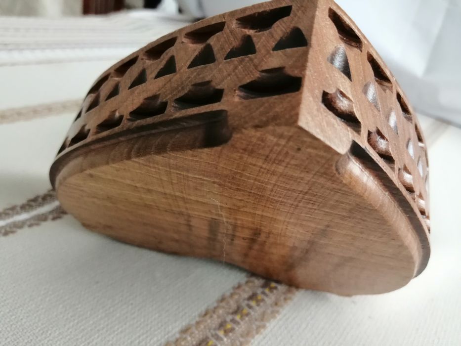 Шкатулка из дерева