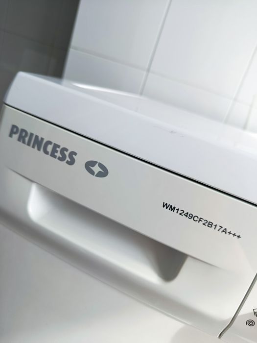 Máquina de Lavar Roupa Princess A+++ (Impecável)