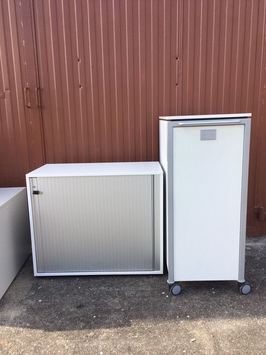 Szafa  z roletką na kluczyk