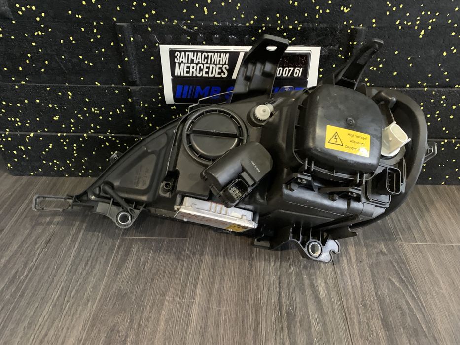 Мерседес мл 163 фара фари фары права ксенон