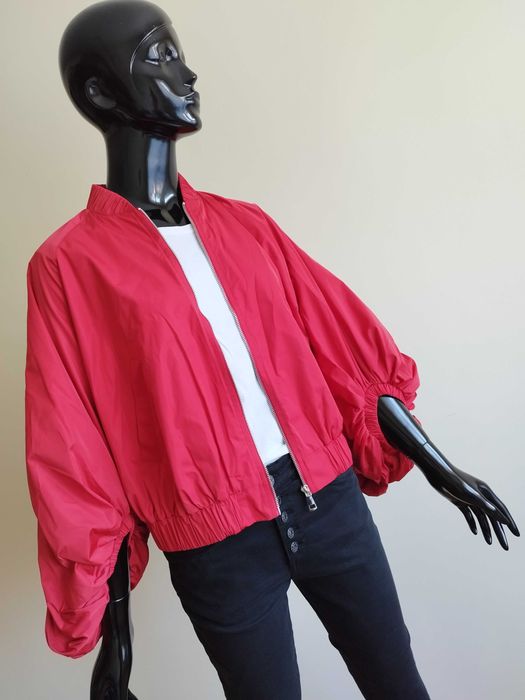 %_SAMANGE_kurtka/kurteczka/bomberka_rękawy bufiaste_S/XL - czerwona