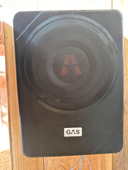 Продам активний автомобільний сабвуфер GAS MAXAS8L-8 із вбудованим підсилювачем.