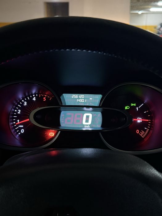 Renualt Clio IV 1.5 dCi - 2016 comercial