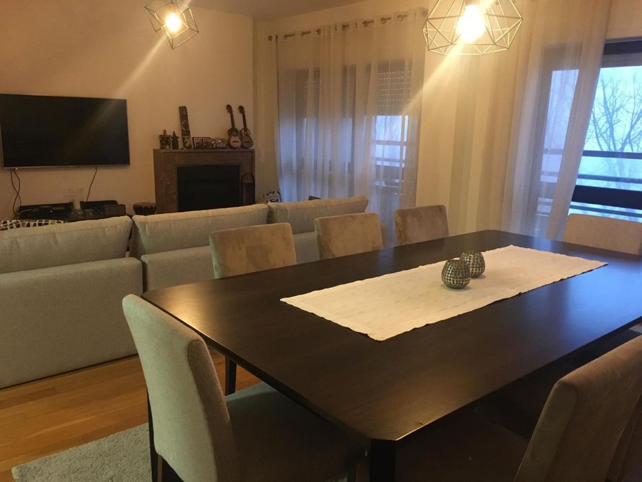 Mesa de Jantar praticamente nova