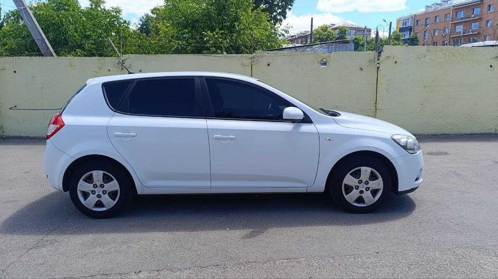 Kia Ceed 2009 VIN U5YHB511AAL202084 фото оголошення 4 з 19