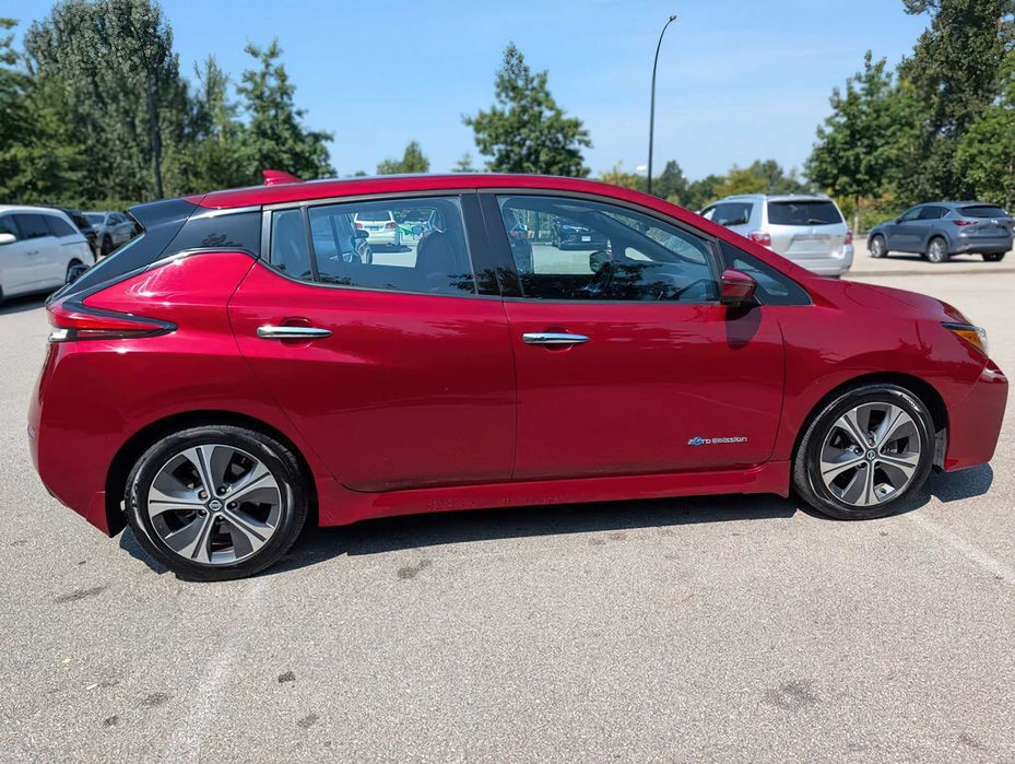 Nissan LEAF SL      2019