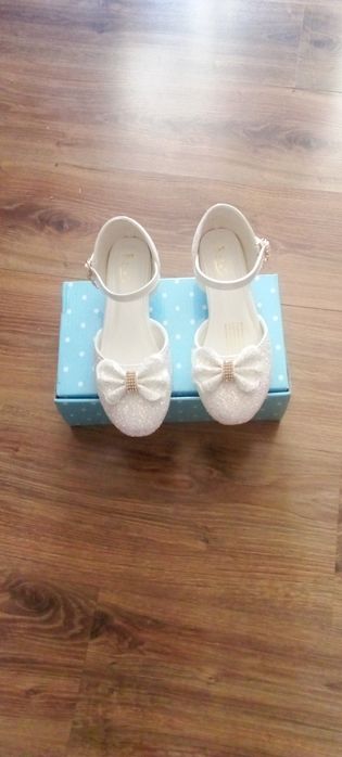 Buty komunijne dla dziewczynki