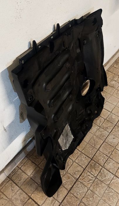Tampa de motor BMW E60 / E61448052408259727365