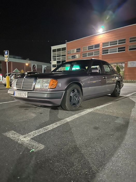 Mercedes-Benz W124