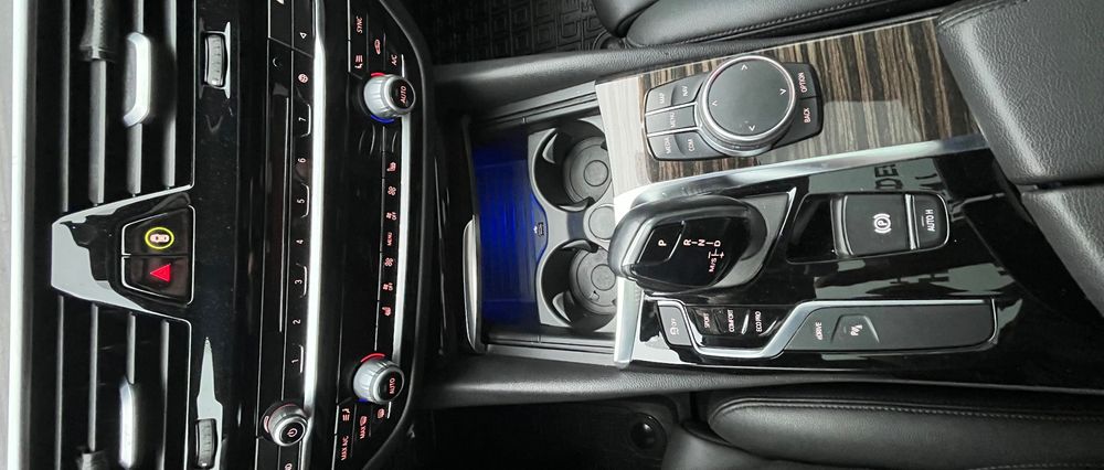 BMW 530E гібрид плагін