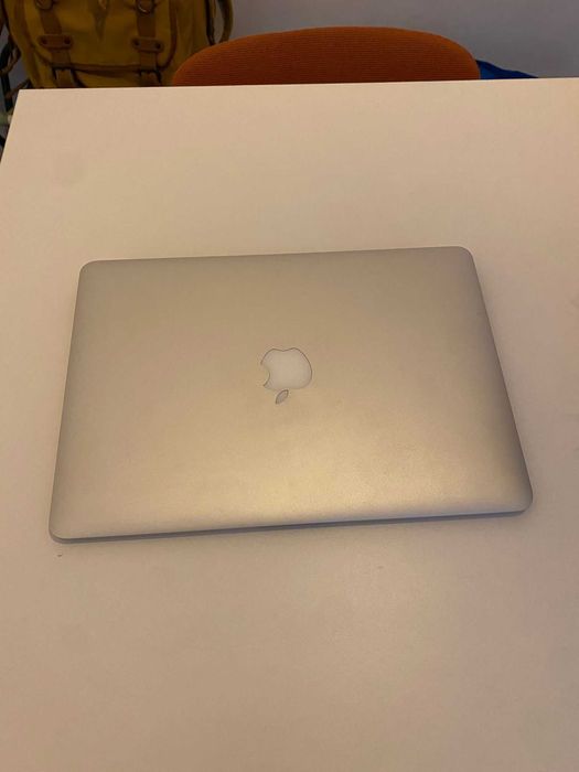 MacBook Air 13" 2017 in good condition64750932502786122