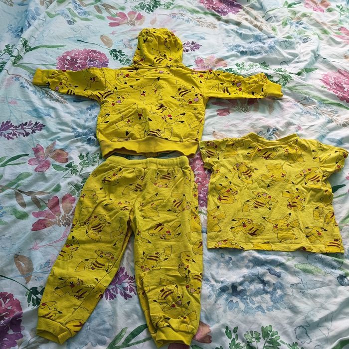 Komplet chłopięcy Pikachu 98