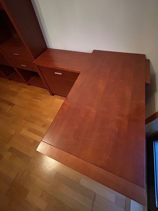 Secretária Escritório c/ Arrumação em Cerejeira (Paços de Ferreira!)