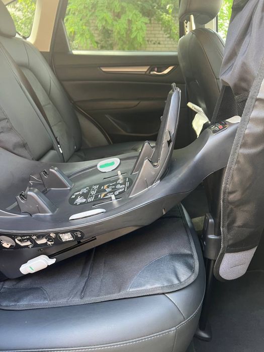 Комплект автокрісло CYBEX CLOUD Z i-SIZE та база Cybex Z isofix