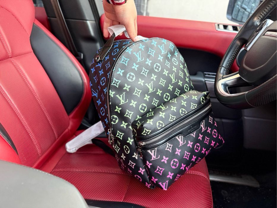 Рюкзак Louis Vuitton мужской черный цветной портфель ранец кожаный