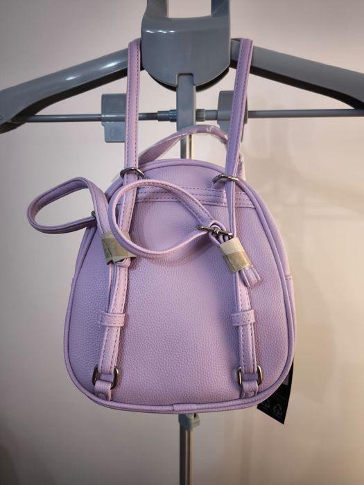 Plecako torebka mała liliowa zapinana na zamki