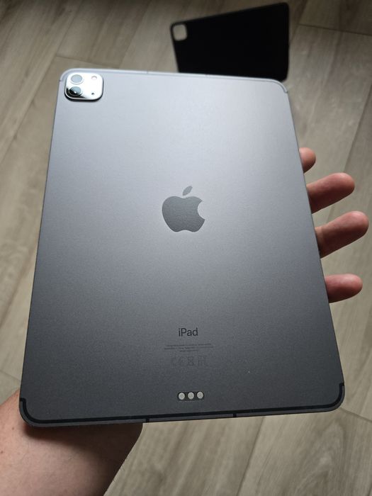 iPad Pro 11" M1 128GB WiFi+Cellular + Apple Pencil + Case + Apple Magic Keyboard