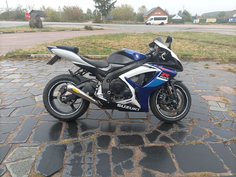 Suzuki GSX-R750 K7