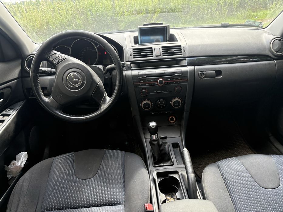 Mazda 3 niski przebieg