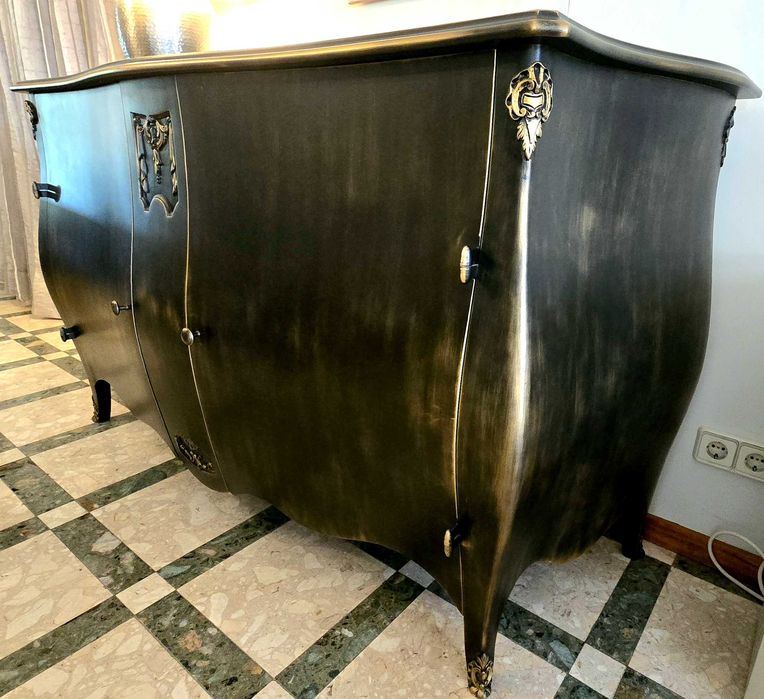 Classe e elegância: Aparador Italiano