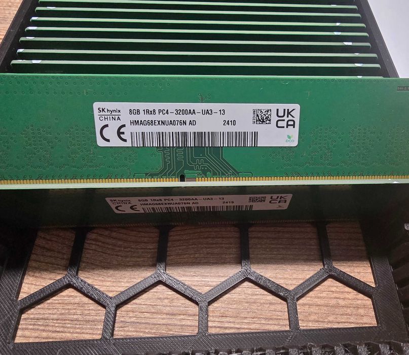 Pamięć RAM DDR4 2x8GB 3200Mhz SK Hynix HMAG68EXNUA076N
