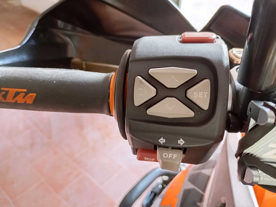 Vendo KTM 1190 adventure out.2013