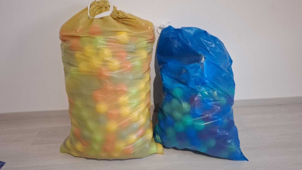 800 piłki do basenu bardzo dobre stan