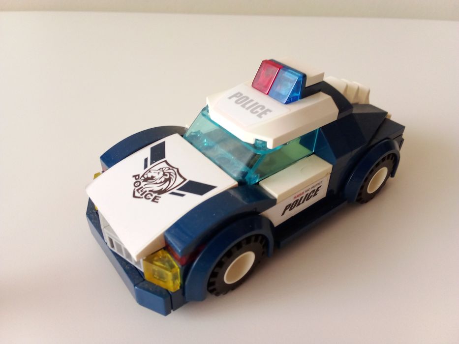 Carro de Polícia 1901 (LEGO)